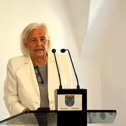 Margret Hofmann bei der Begrüßung